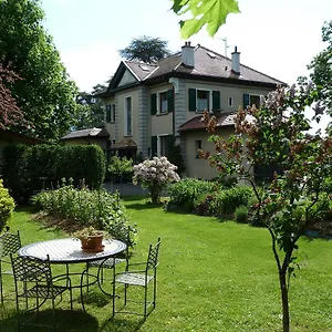 Domaine Du Pressoir , Ambilly France